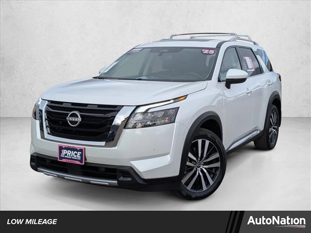 2025 Nissan Pathfinder Platinum 4WD