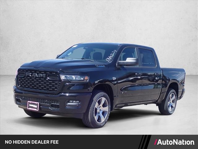 Diamond Black Crystal Pearlcoat 2026 RAM 1500 Express Crew Cab 4WD Pickup Truck Four-Wheel Drive 8-Speed Automatic