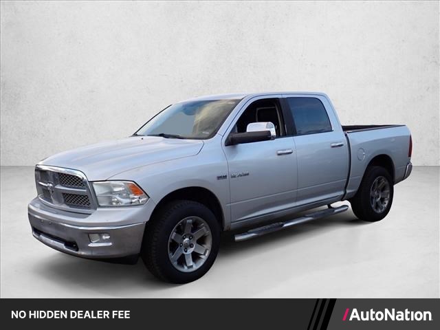 2011 RAM 1500 Plata (Bright Silver Metallic) Camioneta Todo terreno 5 velocidades Automática