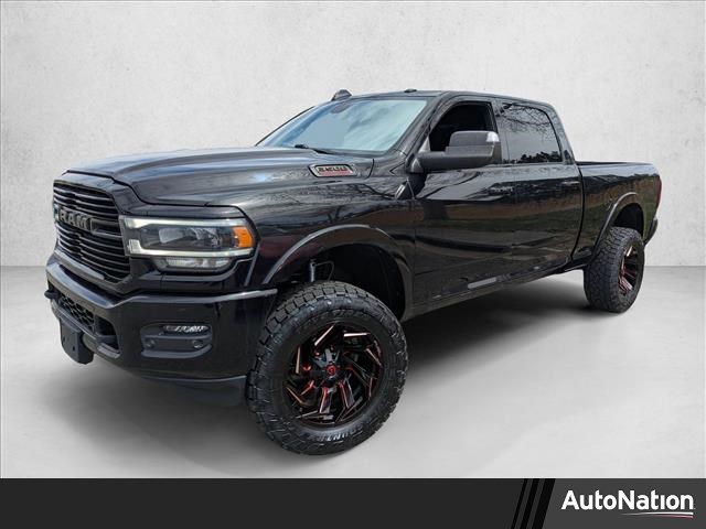 Diamond Black Crystal Pearlcoat 2022 RAM 3500 Laramie Crew Cab 4WD Pickup Truck Four-Wheel Drive 6-Speed Automatic
