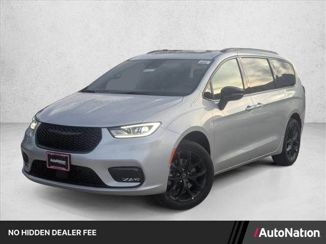Silver Mist Clearcoat 2026 Chrysler Pacifica Minivan All-Wheel Drive 9-Speed Automatic