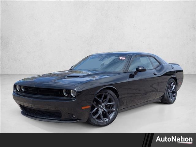 Pitch Black Clearcoat 2019 Dodge Challenger SXT RWD Coupe Rear-Wheel Drive 8-Speed Automatic