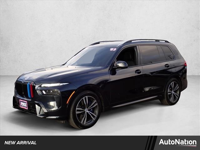 2023 BMW X7 M60i AWD