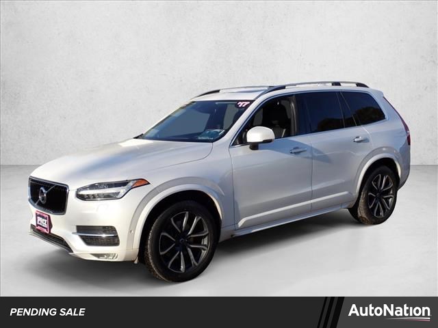 2017 Volvo XC90 T6 Momentum AWD