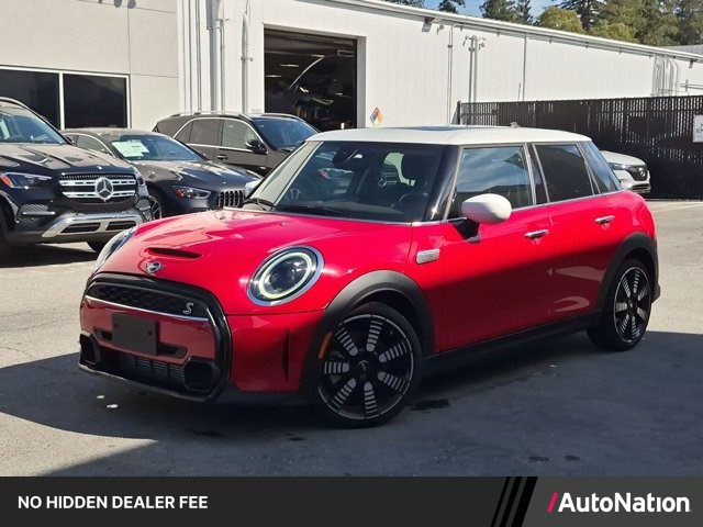 Chili Red 2023 MINI Cooper Hatchback Front-Wheel Drive 7-Speed Automatic