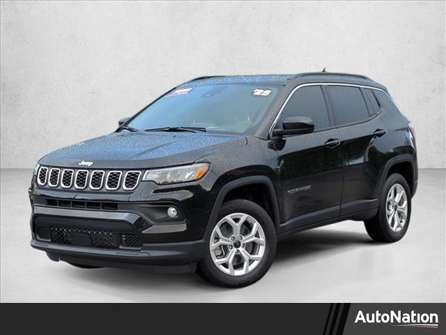 Diamond Black Crystal Pearlcoat 2025 Jeep Compass Latitude 4WD SUV / Crossover Four-Wheel Drive 8-Speed Automatic