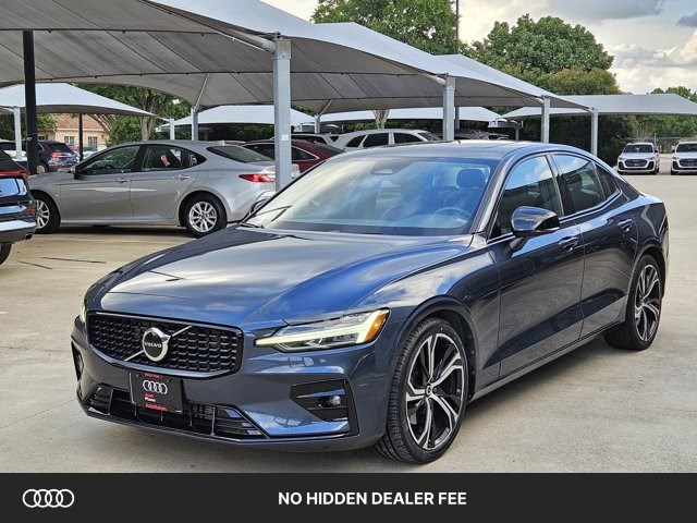 Denim Blue Metallic 2024 Volvo S60 Sedan Front-Wheel Drive Automatic
