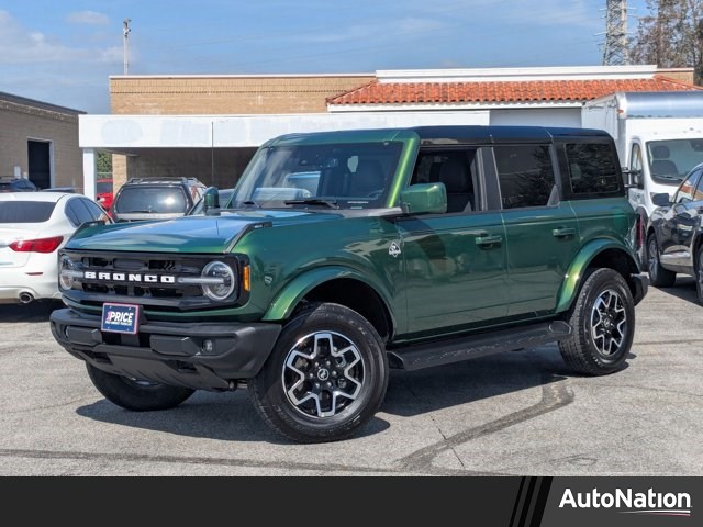 2025 Ford Bronco Outer Banks 4-Door 4WD