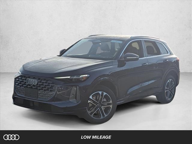 Navarra Blue Metallic 2025 Audi Q5 quattro Premium Plus 40 TFSI SUV / Crossover All-Wheel Drive Automatic