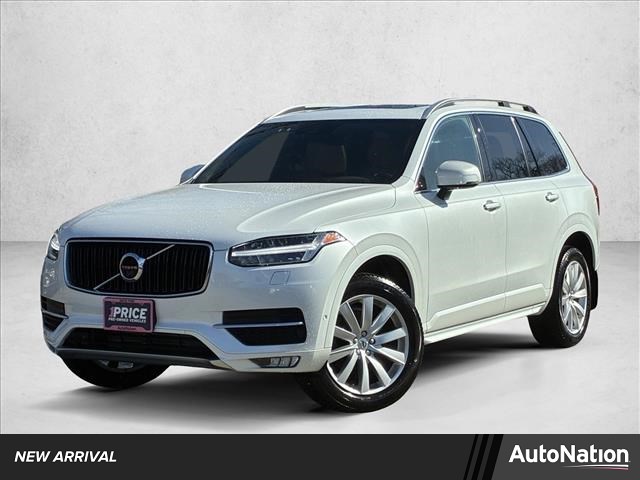 2017 Volvo XC90 T6 Momentum AWD