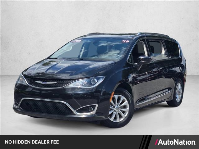 Brilliant Black Crystal Pearlcoat 2019 Chrysler Pacifica Touring L FWD Minivan Front-Wheel Drive 9-Speed Automatic