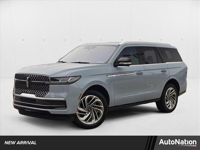 Gray Mist Metallic Tri-Coat 2025 Lincoln Navigator Reserve 4WD SUV / Crossover Four-Wheel Drive Automatic