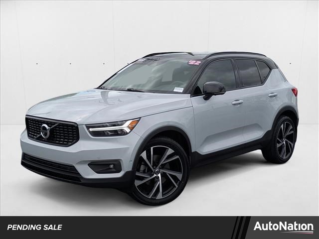 2022 Volvo XC40 T5 R-Design AWD
