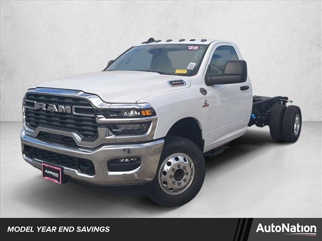 2025 RAM 3500 Chassis Tradesman Regular Cab LB DRW RWD