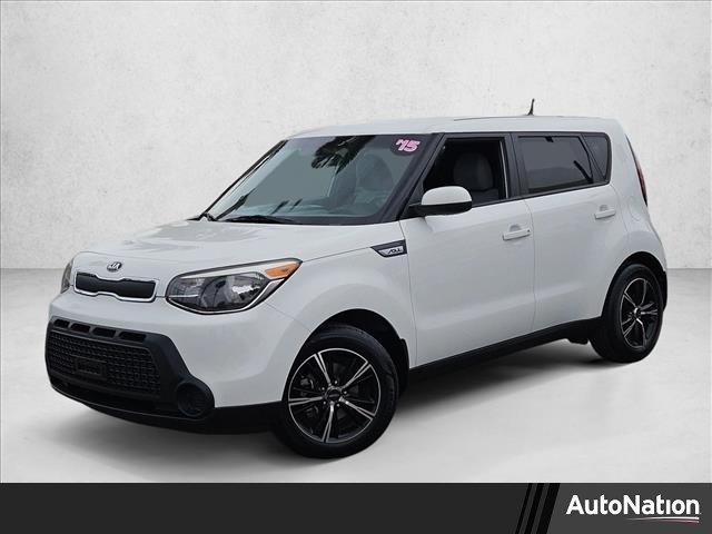 Clear White 2015 Kia Soul Base Wagon Front-Wheel Drive Automatic