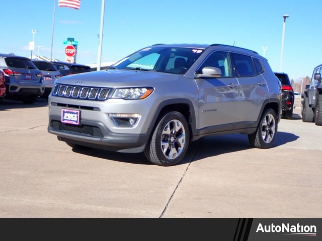 Billet Silver Metallic Clearcoat 2019 Jeep Compass Limited 4WD SUV / Crossover Four-Wheel Drive 9-Speed Automatic