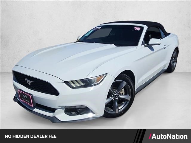 Oxford White 2015 Ford Mustang Convertible Rear-Wheel Drive 6-Speed Automatic