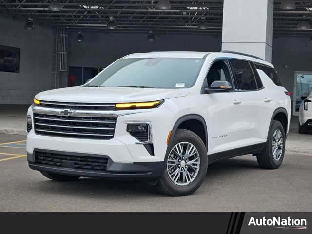 Summit White 2026 Chevrolet Traverse LT FWD SUV / Crossover Front-Wheel Drive 8-Speed Automatic