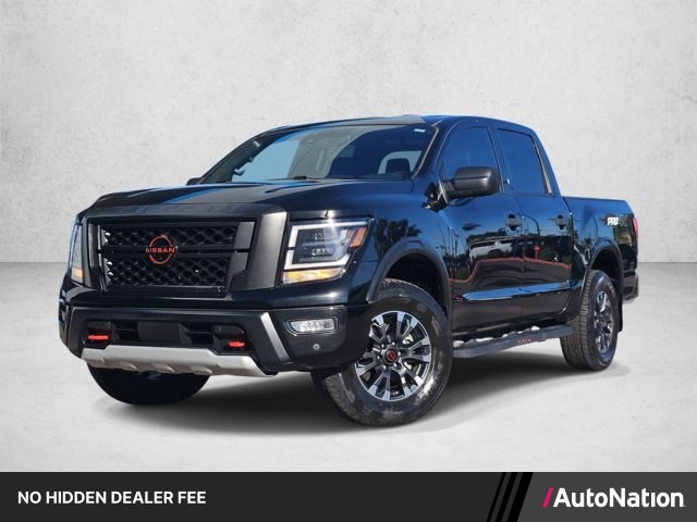 2024 Nissan Titan PRO-4X Crew Cab 4WD