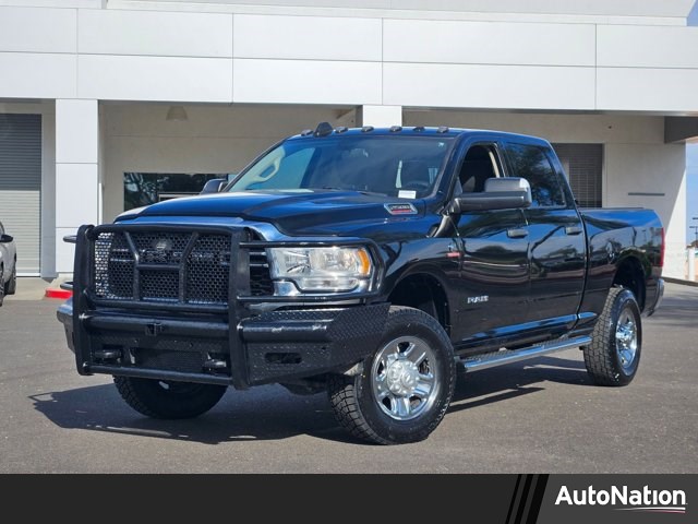 Diamond Black Crystal Pearlcoat 2019 RAM 2500 Tradesman Crew Cab 4WD Pickup Truck Four-Wheel Drive 6-Speed Automatic