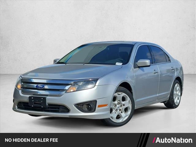 Ingot Silver Metallic 2011 Ford Fusion Sedan Front-Wheel Drive 6-Speed Automatic