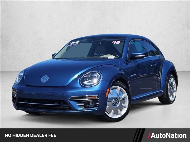 Blue 2019 Volkswagen Beetle 2.0T SE Hatchback FWD Hatchback Front-Wheel Drive 6-Speed Automatic
