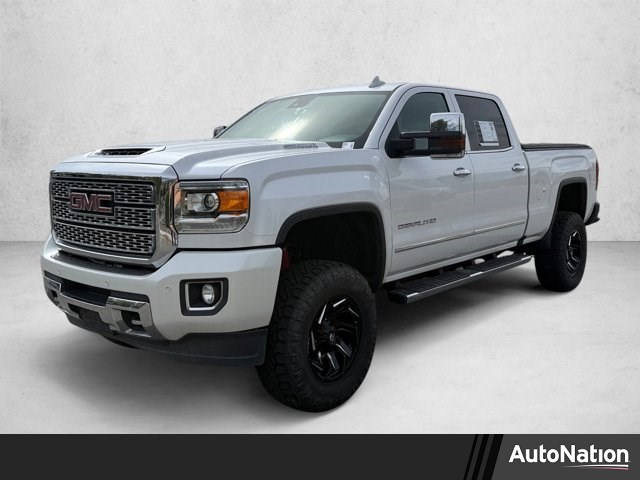 White Frost Tricoat 2018 GMC Sierra 3500HD Denali Crew Cab LB DRW 4WD Pickup Truck Four-Wheel Drive 6-Speed Automatic