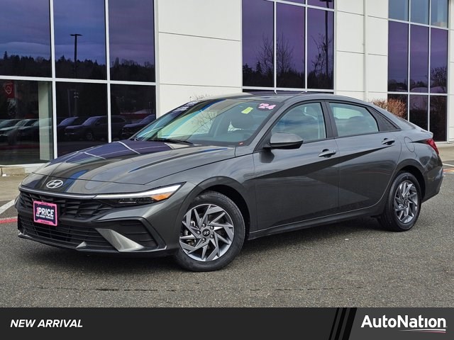 Amazon Gray 2024 Hyundai Elantra SEL FWD Sedan Front-Wheel Drive Automatic