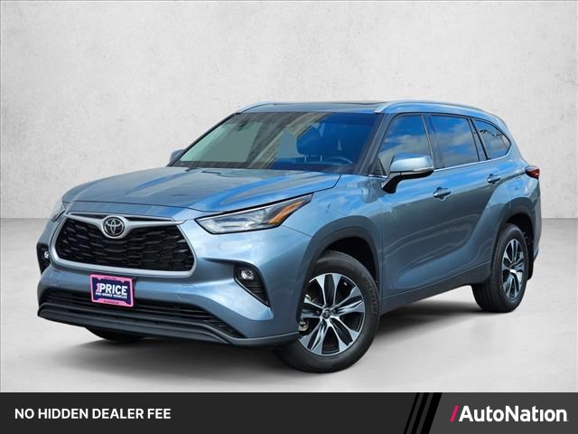  2022 Toyota Highlander XLE AWD   