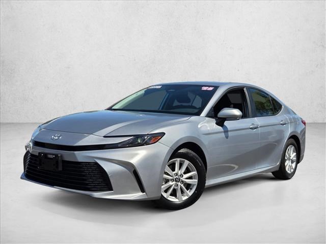 2025 Toyota Camry LE FWD