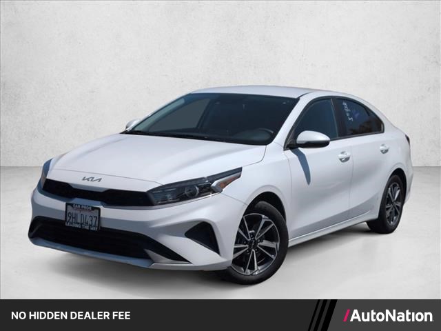 Snow White Pearl 2023 Kia Forte Sedan Front-Wheel Drive Automatic