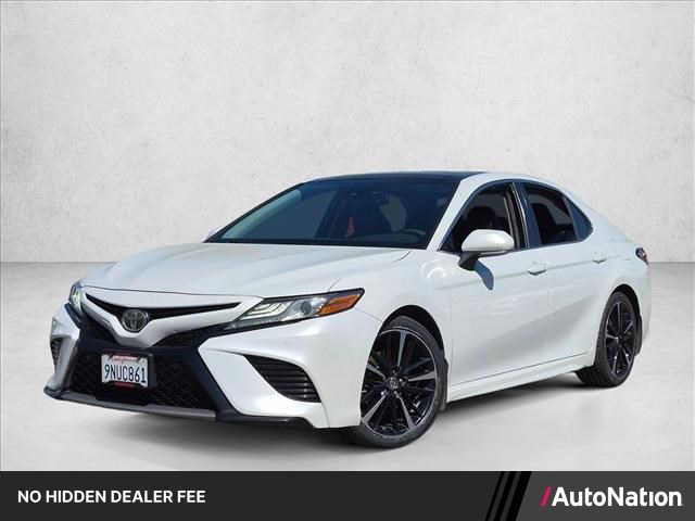 White (Wind Chill Pearl) 2018 Toyota Camry Sedan Front-Wheel Drive Automatic