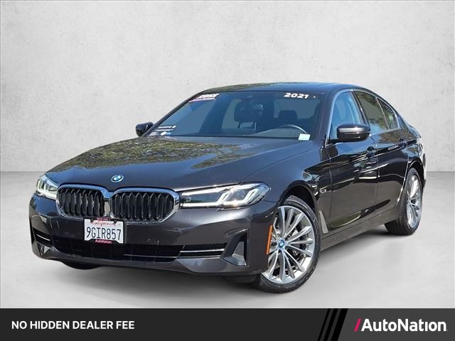 Gray (Dark Graphite Metallic) 2023 BMW 5 Series Sedan Rear-Wheel Drive Automatic