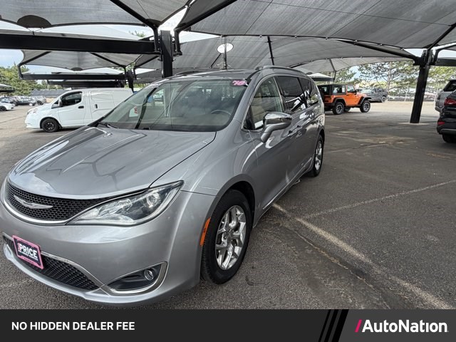 Billet Silver Metallic Clearcoat 2018 Chrysler Pacifica Minivan Front-Wheel Drive 9-Speed Automatic