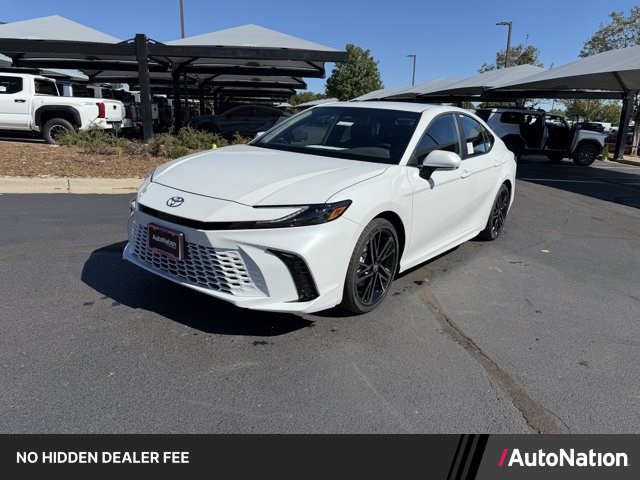 White (Wind Chill Pearl) 2026 Toyota Camry Sedan Front-Wheel Drive Automatic