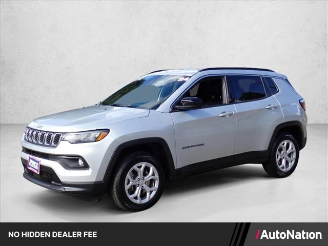 Silver Zynith Metallic Clearcoat 2024 Jeep Compass SUV / Crossover Four-Wheel Drive 8-Speed Automatic