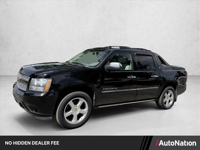 Black 2011 Chevrolet Avalanche Pickup Truck Four-Wheel Drive 6-Speed Automatic