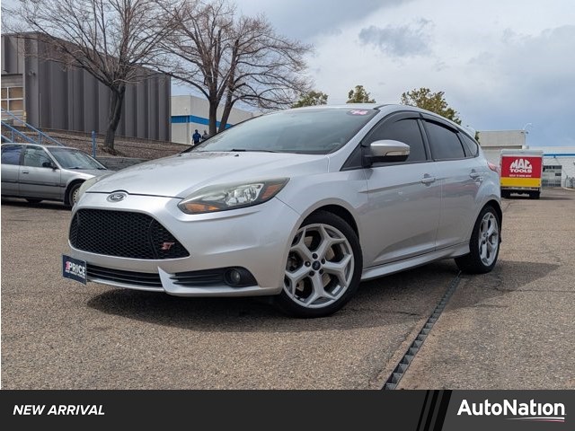 Ingot Silver Metallic 2014 Ford Focus ST Hatchback Front-Wheel Drive Automatic