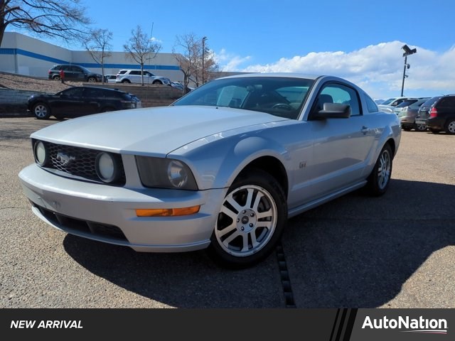 2006 Ford Mustang GT Deluxe Coupe RWD