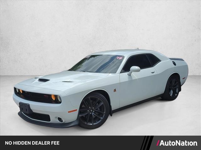 White Knuckle Clearcoat 2019 Dodge Challenger R/T Scat Pack RWD Coupe Rear-Wheel Drive 8-Speed Automatic