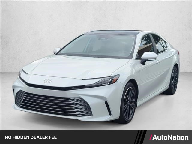 White (Wind Chill Pearl) 2025 Toyota Camry Sedan Front-Wheel Drive Automatic