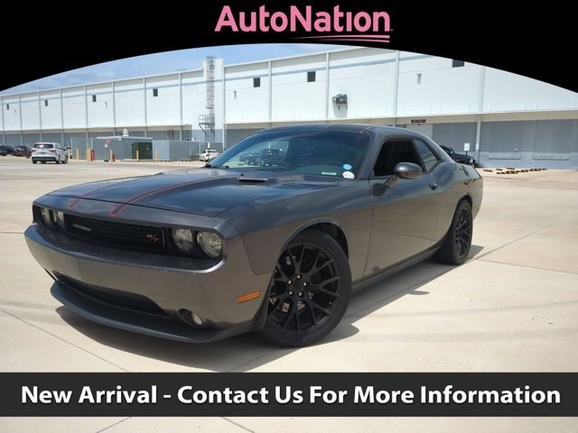 Gray (Granite Crystal Metallic Clearcoat) 2014 Dodge Challenger R/T RWD Coupe Rear-Wheel Drive 6-Speed Manual