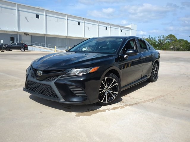 Midnight Black Metallic 2020 Toyota Camry SE FWD Sedan Front-Wheel Drive Automatic