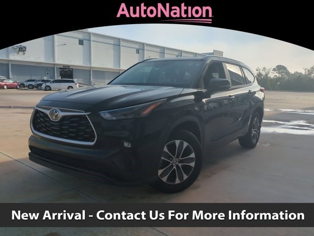 2023 Toyota Highlander XLE FWD