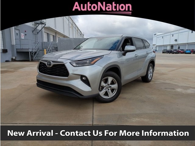 2024 Toyota Highlander LE FWD