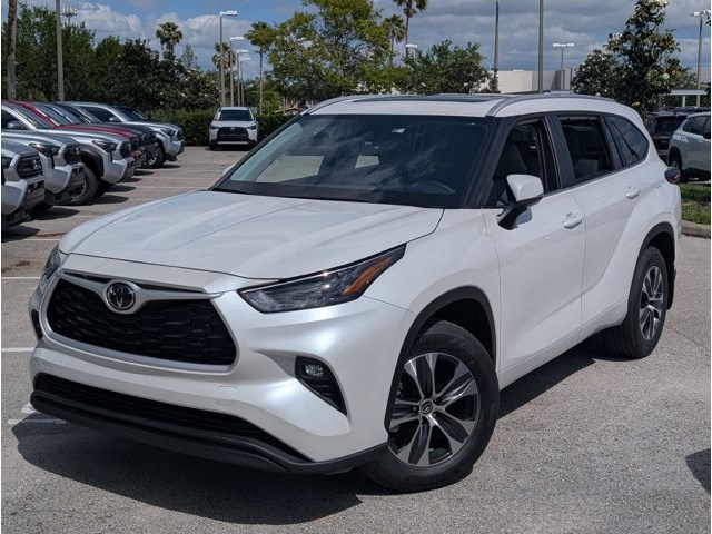 Wind Chill 2026 Toyota Highlander XLE AWD SUV / Crossover All-Wheel Drive Automatic