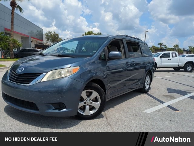 Shoreline Blue Pearl 2014 Toyota Sienna Minivan Front-Wheel Drive Automatic