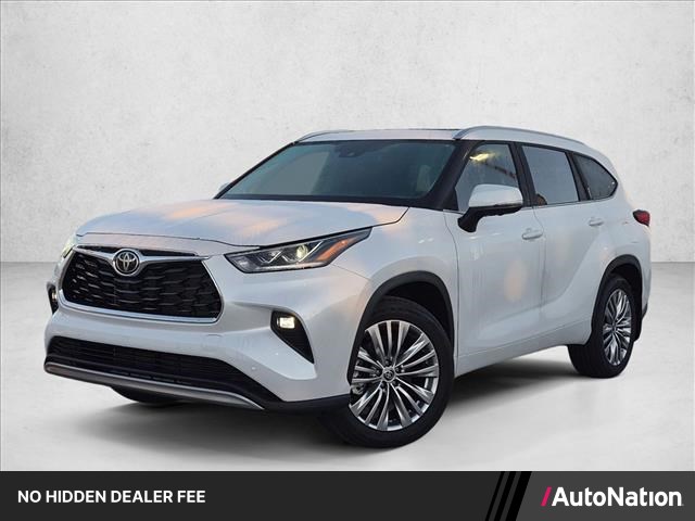 White (Wind Chill Pearl) 2026 Toyota Highlander SUV / Crossover All-Wheel Drive Automatic