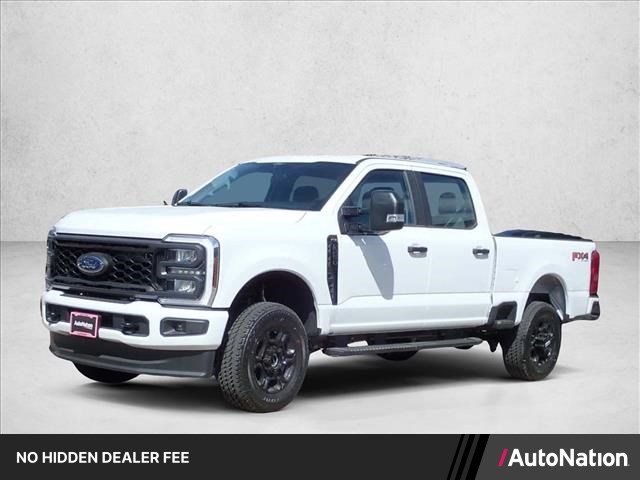 Oxford White 2026 Ford F-250 Super Duty Pickup Truck Four-Wheel Drive Automatic