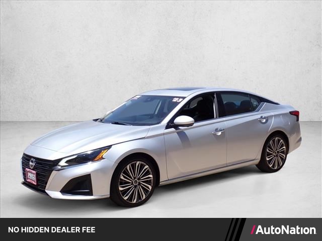 Brilliant Silver Metallic 2023 Nissan Altima Sedan Front-Wheel Drive Automatic